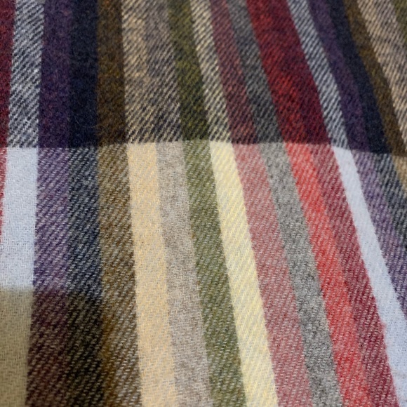 Wool scarf made in Italy stripes fringed - Picture 6 of 7